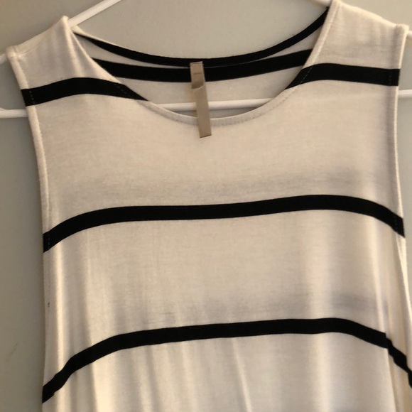 Black and White striped day dress-Med/Small - Picture 4 of 4